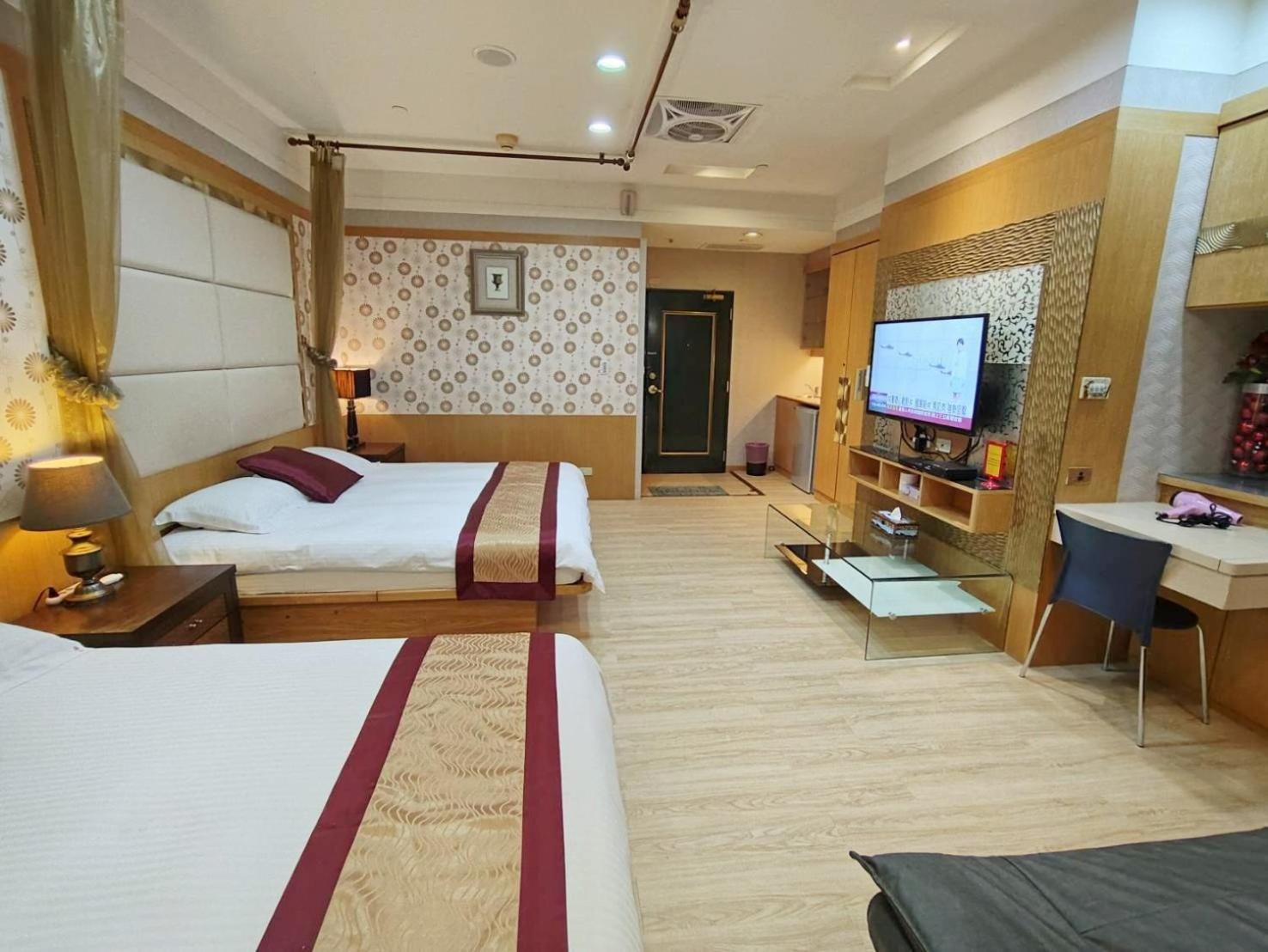 85 Cape Inn Kaohsiung Bagian luar foto