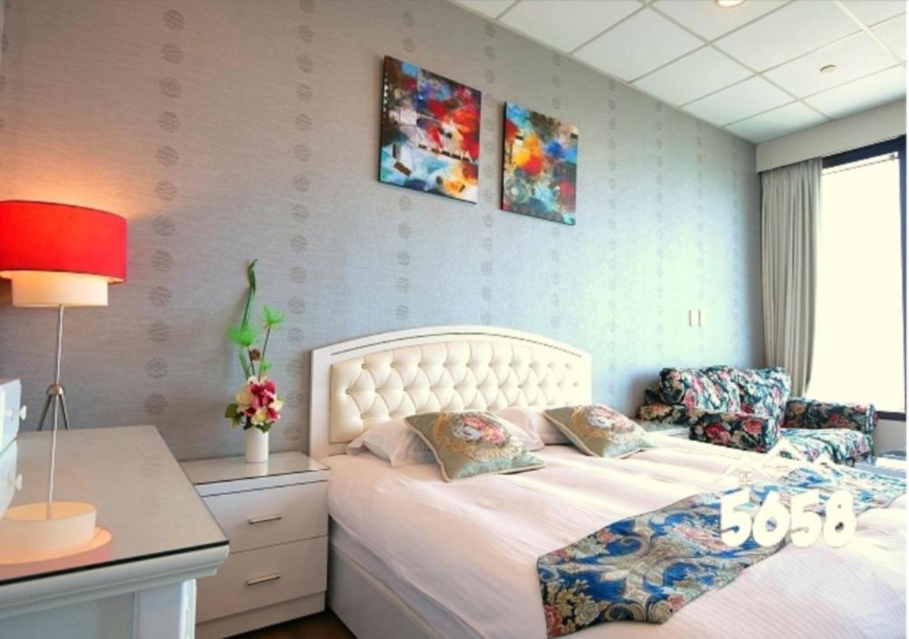85 Cape Inn Kaohsiung Bagian luar foto